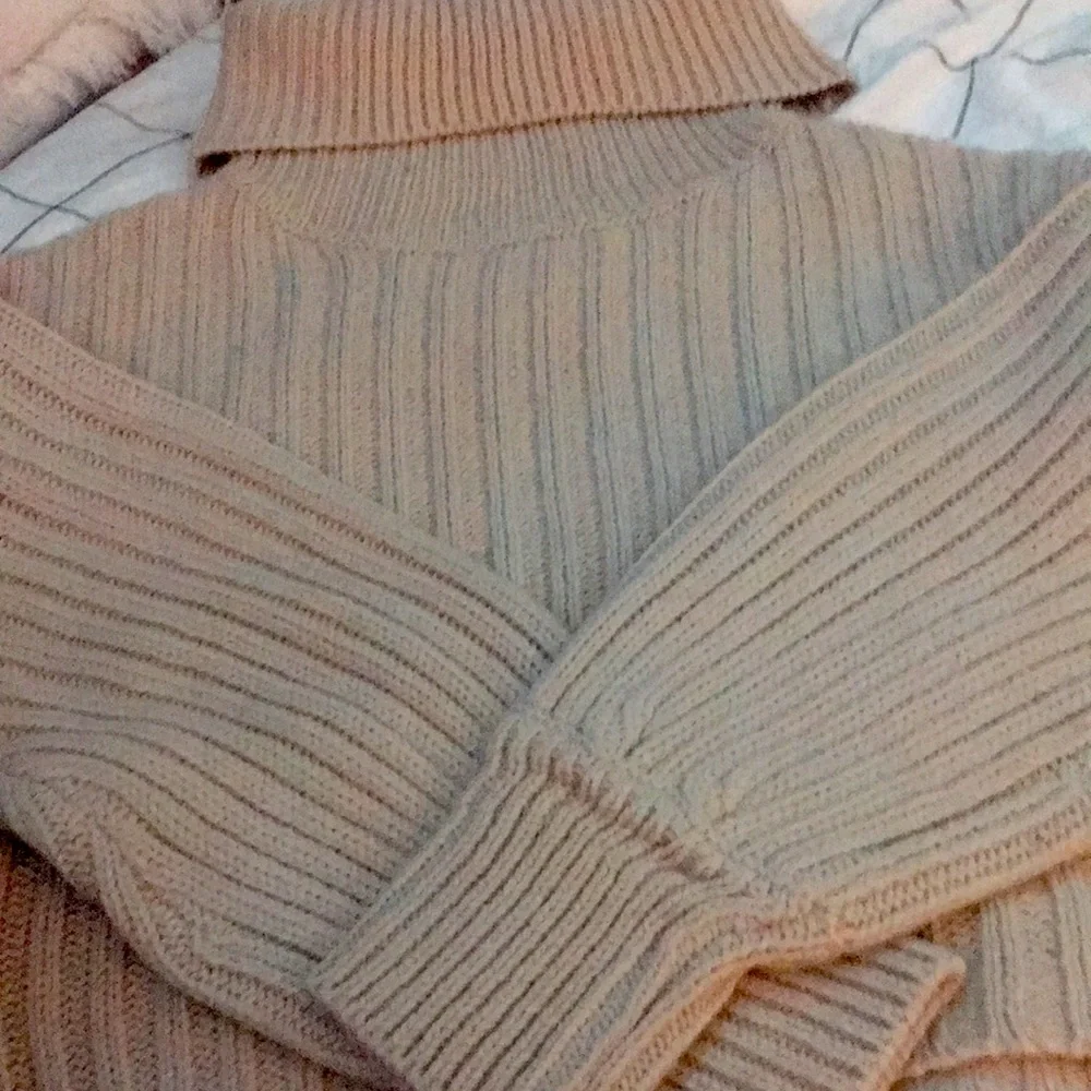 Beige knitted cropped turtle neck sweater. - Picture 1 of 4